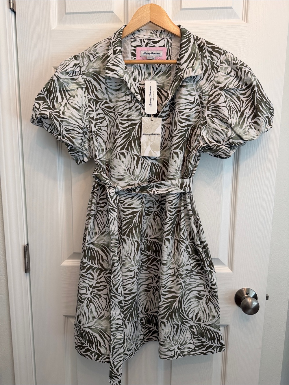 Tommy Bahama Olive & White tea leaf Print Short Sleeve Dress